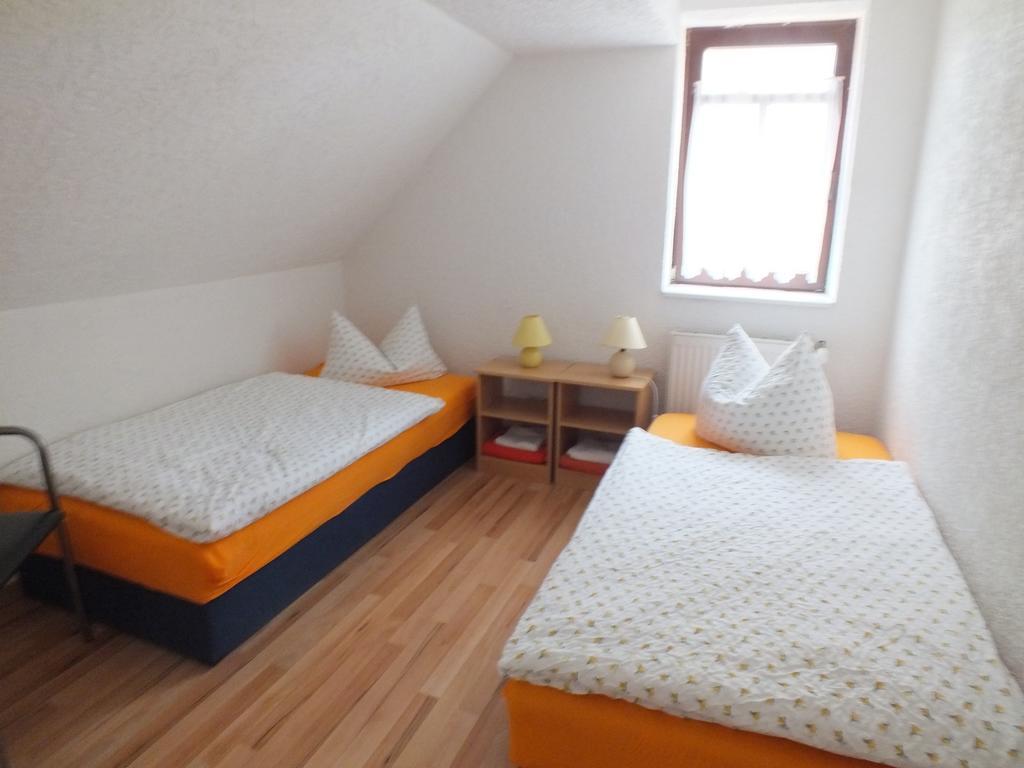 Pension Hinz&Kunz Weimar  Zimmer foto